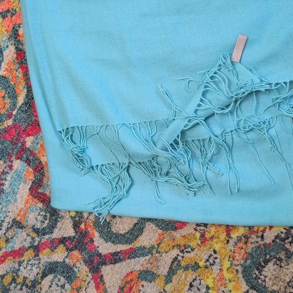 Nordstrom 100% cashmere scarf wrap aqua color